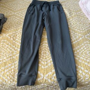 Under armor gray joggers Youth medium
